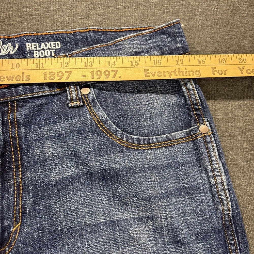 Wrangler Retro Relaxed Boot Jeans Mens 34x33 Cowboy Western Faded Whiskered Blue - Picture 3 of 9